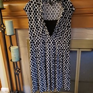 Womens size medium east 5th black and white dress.